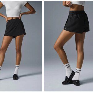 Alo Clubhouse Skort Size Medium Black - Sold out Skirt Shorts